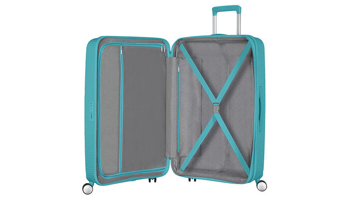 Interior organisation with extra zipped apron pocket 