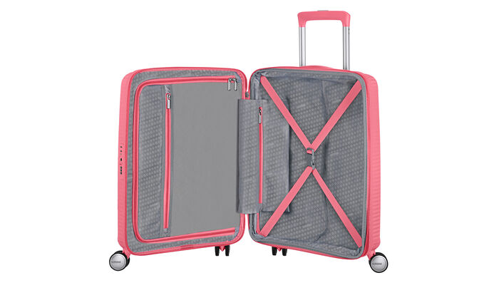 Interior organisation with extra zipped apron pocket 