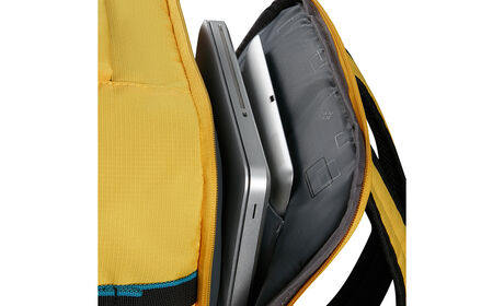 Laptop compartment 15.6"