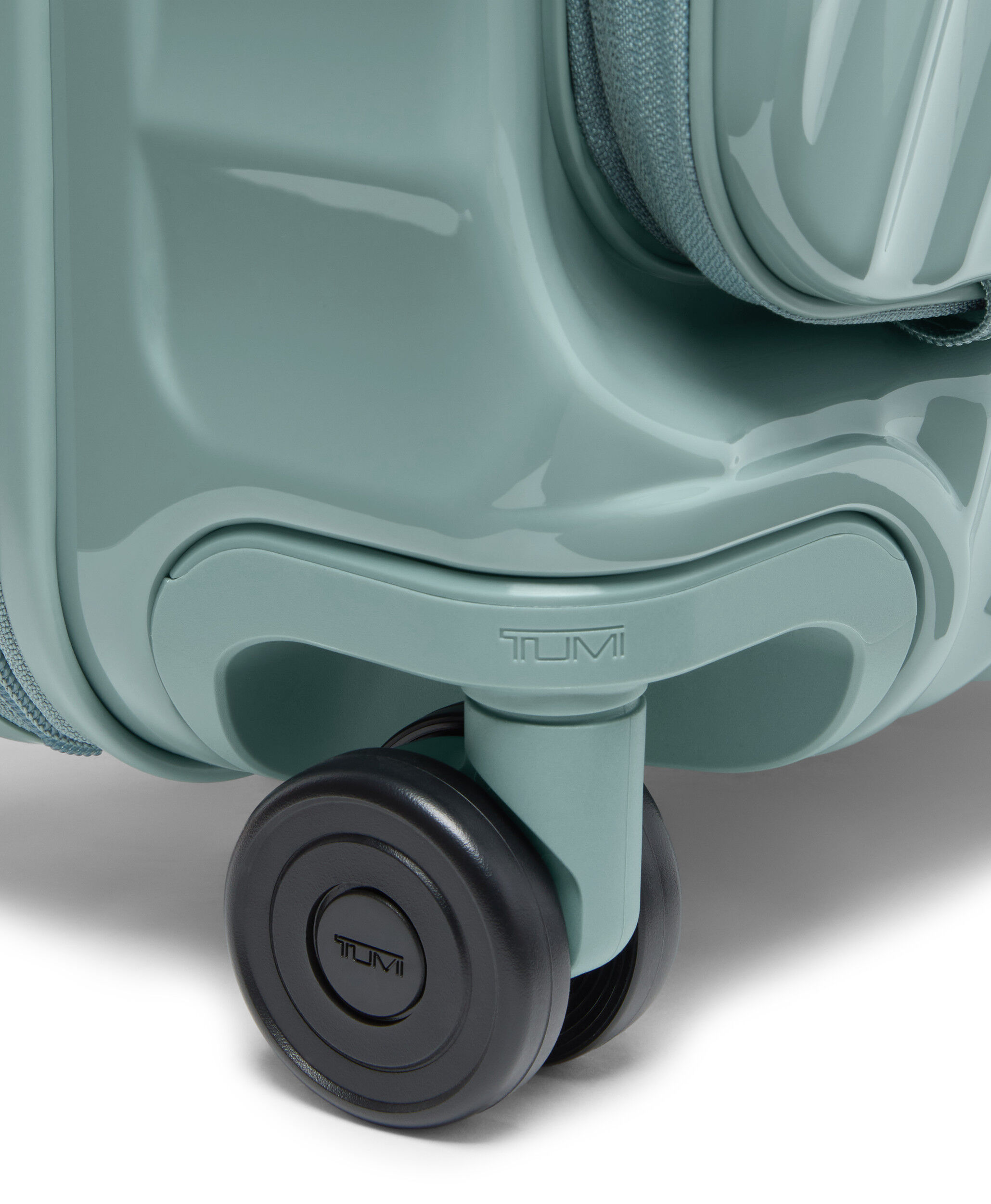 TUMI Front Access Expandable Carry-On 55 cm