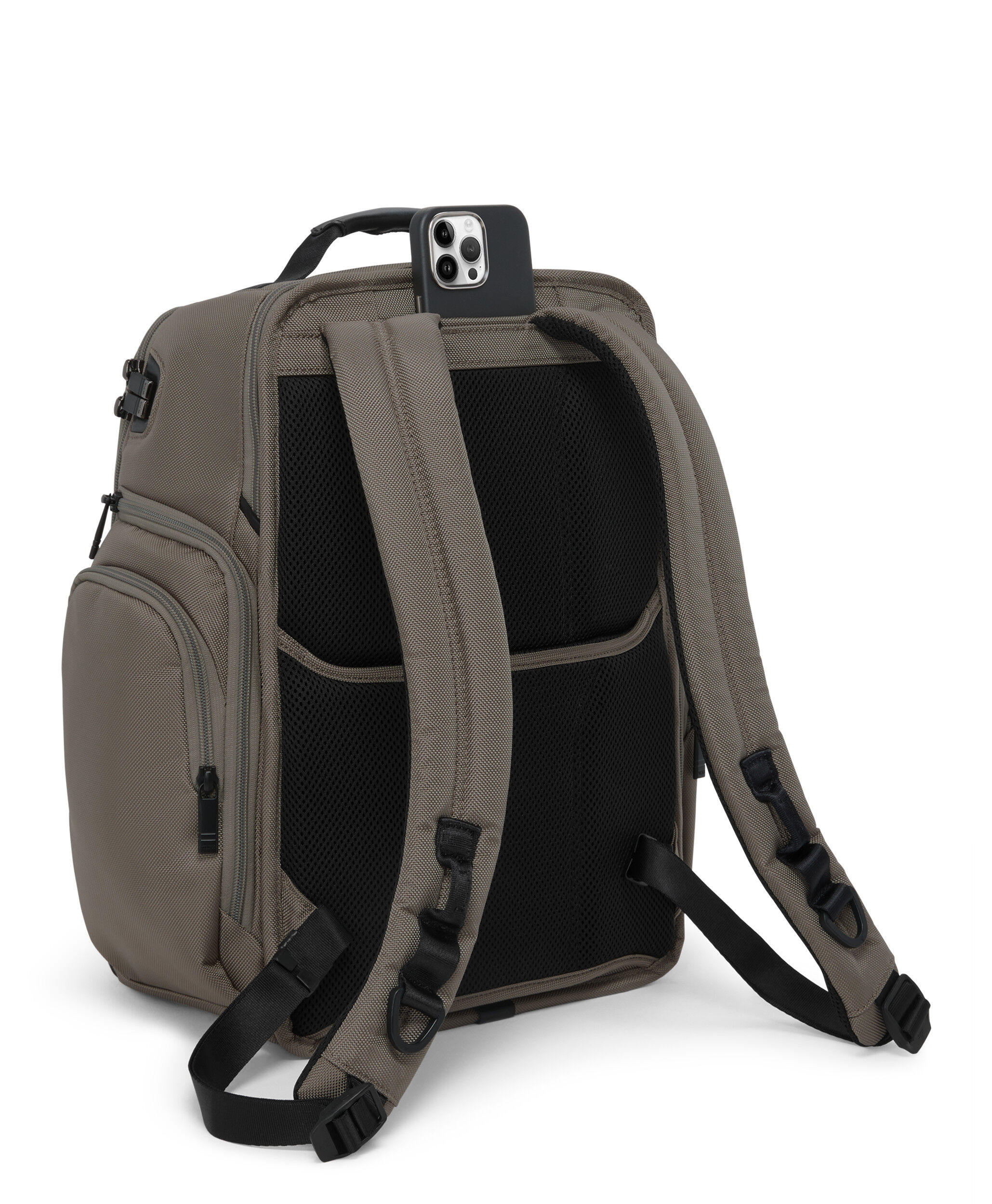 Alpha Tumi brief pack