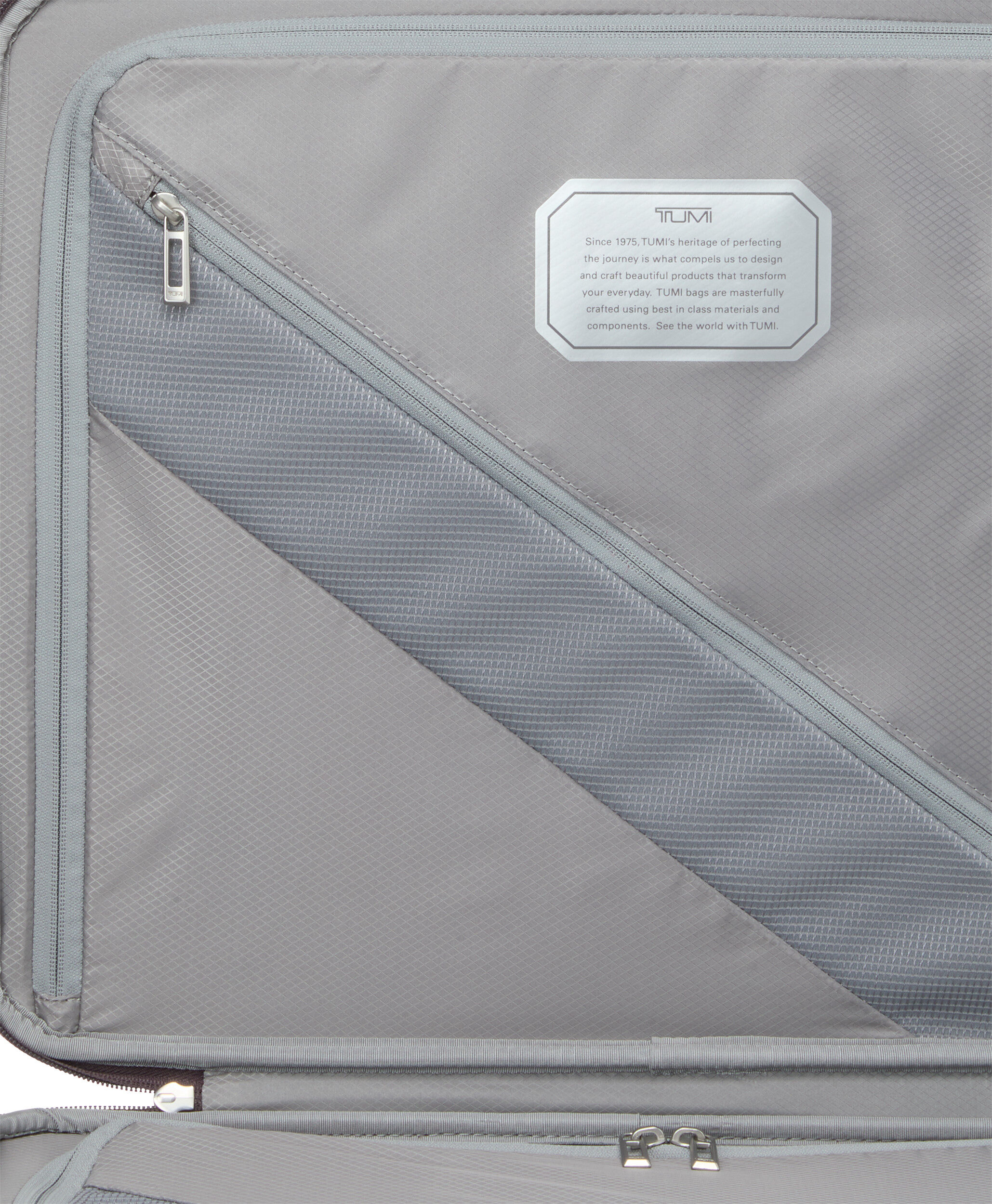 19 Degree Lite Valise &agrave; 4 roues 55 cm - Cont.